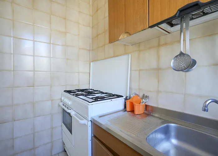 House , - Dori טורה קאנה