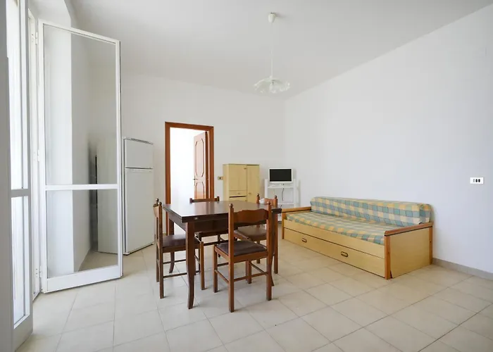 House , - Dori