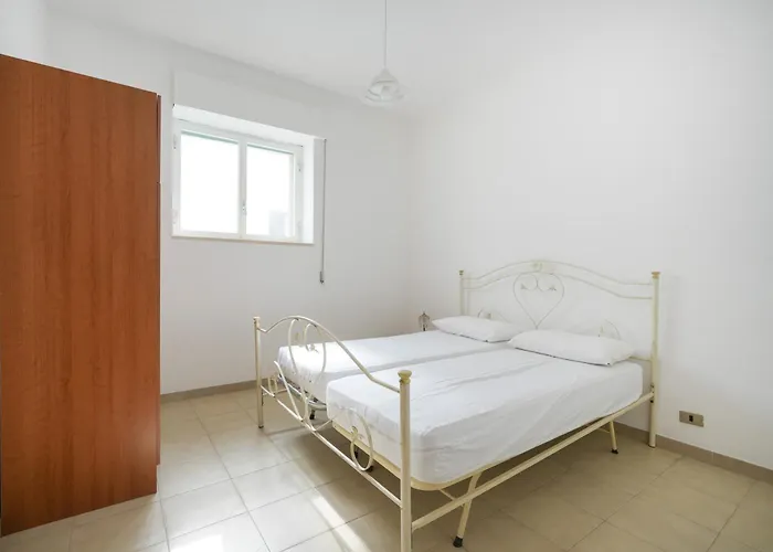 House , - Dori טורה קאנה